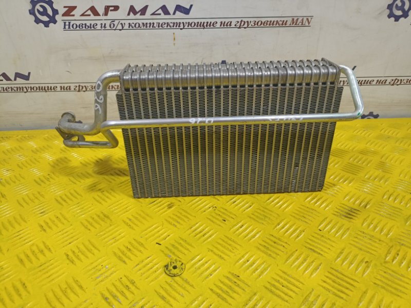 Радиатор кондиционера MAN TGL TGM TGA TGS TGX (б/у)