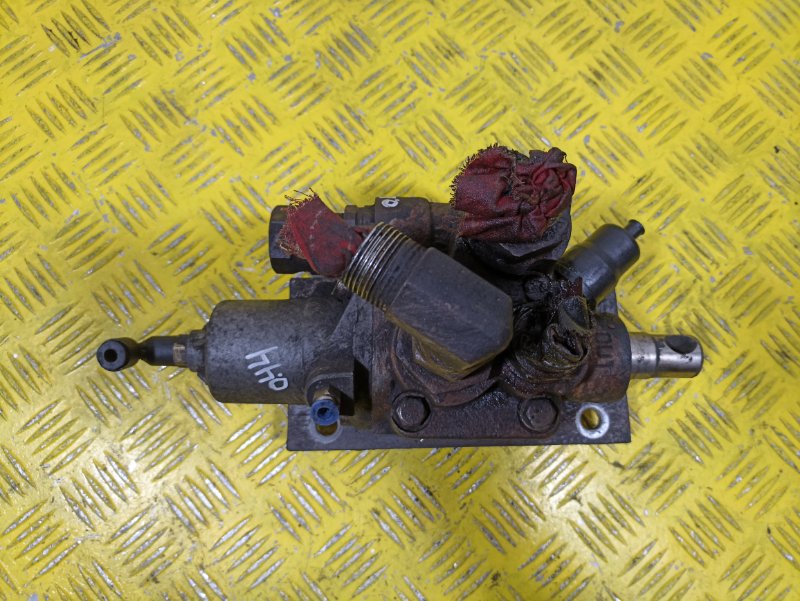 Гидравлический распределитель MAN TGS 2010 (б/у) Гидравлический распределитель MAN TGS 2010 (б/у)