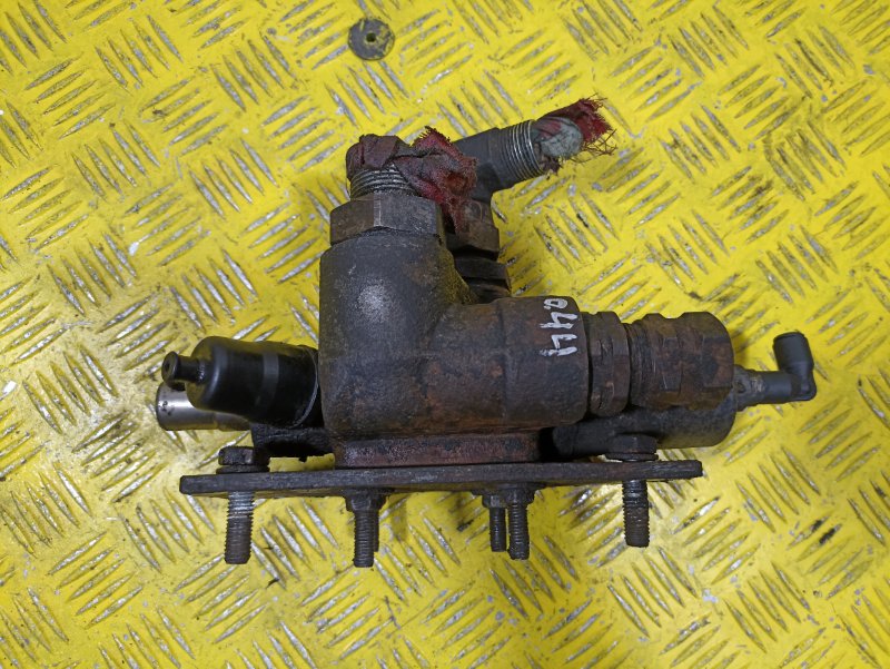 Гидравлический распределитель MAN TGS 2010 (б/у) Гидравлический распределитель MAN TGS 2010 (б/у)