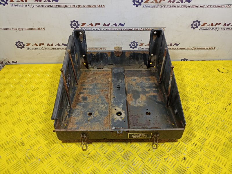 Ящик аккумуляторный MAN TGL (б/у) Ящик аккумуляторный MAN TGL (б/у)