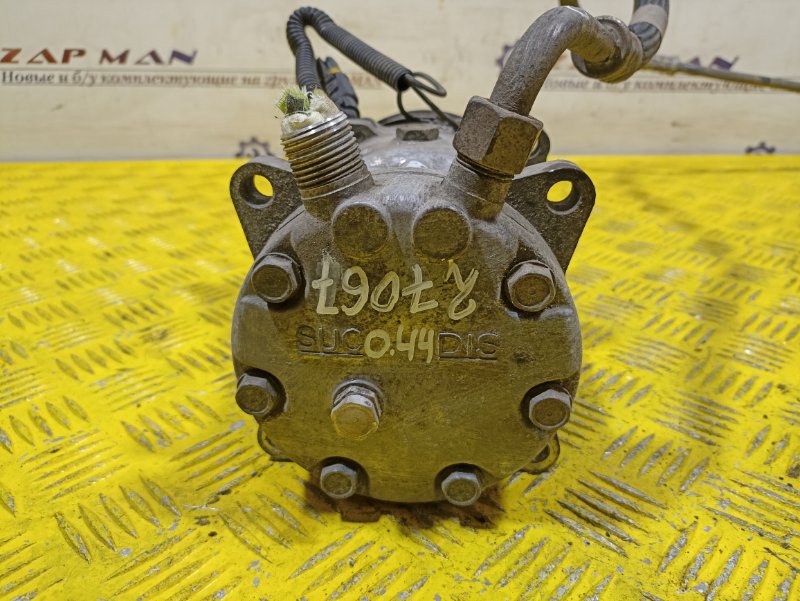 Компрессор кондиционера MAN TGS 2010 (б/у) Компрессор кондиционера MAN TGS 2010 (б/у)