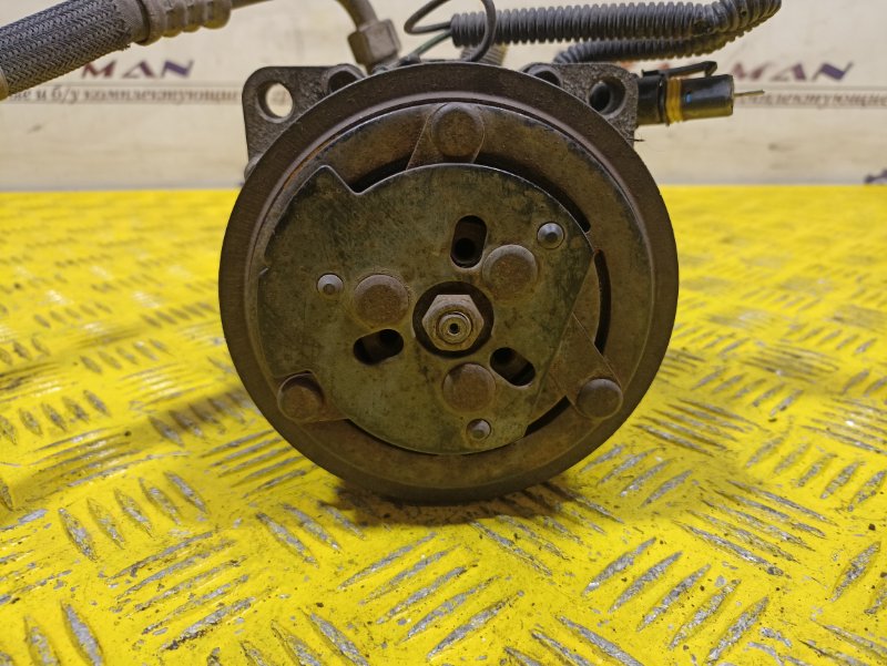 Компрессор кондиционера MAN TGS 2010 (б/у) Компрессор кондиционера MAN TGS 2010 (б/у)