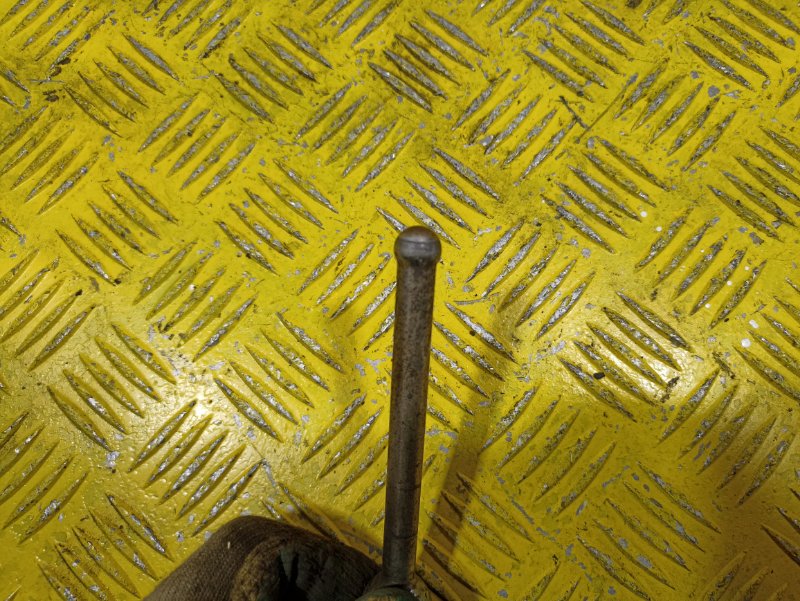 Шток ПГУ MAN TGS 2010 (б/у) Шток ПГУ MAN TGS 2010 (б/у)