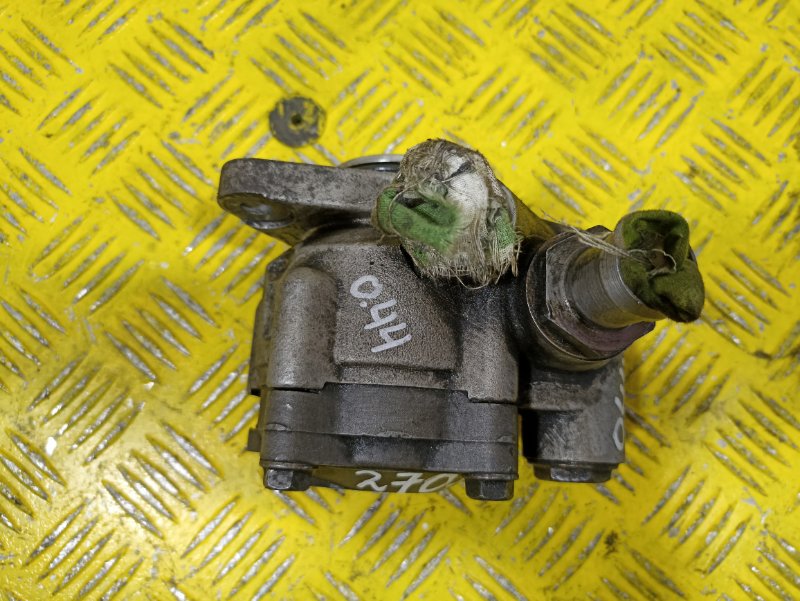 Насос гидроусилителя MAN TGS 2010 (б/у) Насос гидроусилителя MAN TGS 2010 (б/у)