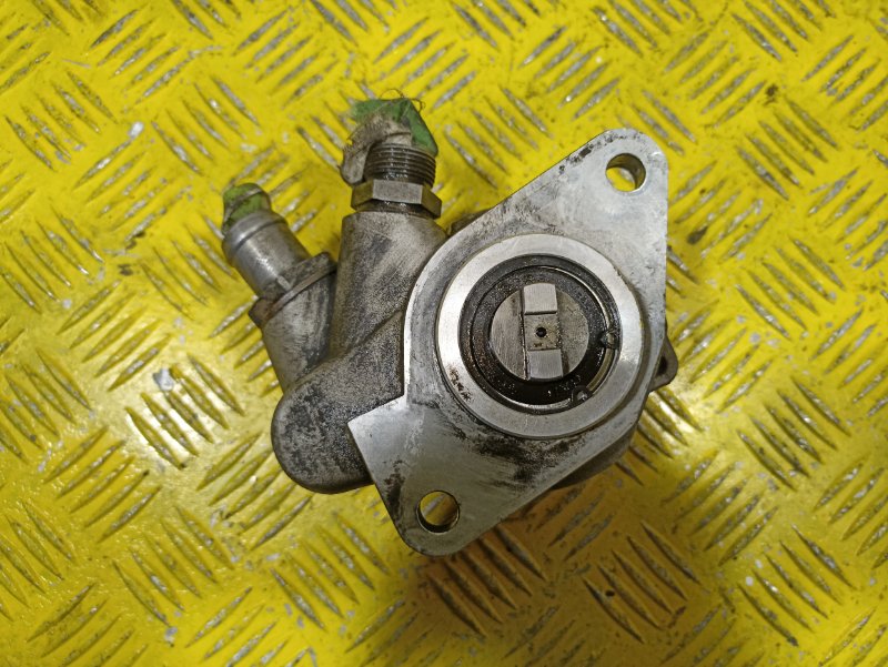 Насос гидроусилителя MAN TGS 2010 (б/у) Насос гидроусилителя MAN TGS 2010 (б/у)