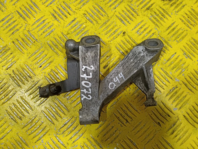 Кронштейн генератора MAN TGS 2010 (б/у) Кронштейн генератора MAN TGS 2010 (б/у)