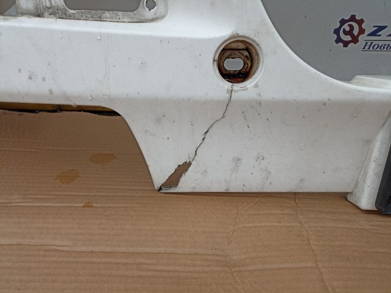 Бампер MAN TGS 2010 (б/у) Бампер MAN TGS 2010 (б/у)