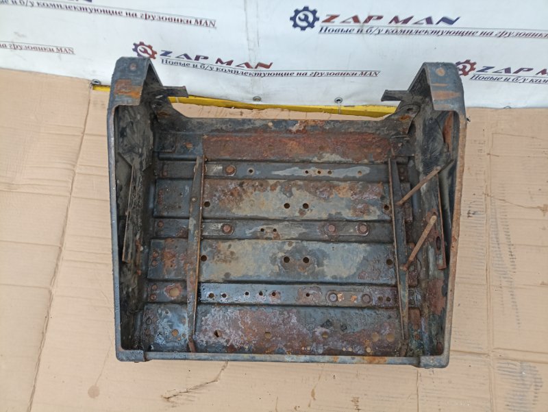 Ящик аккумуляторный MAN TGS 2010 (б/у) Ящик аккумуляторный MAN TGS 2010 (б/у)