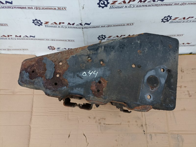 Ящик аккумуляторный MAN TGS 2010 (б/у) Ящик аккумуляторный MAN TGS 2010 (б/у)