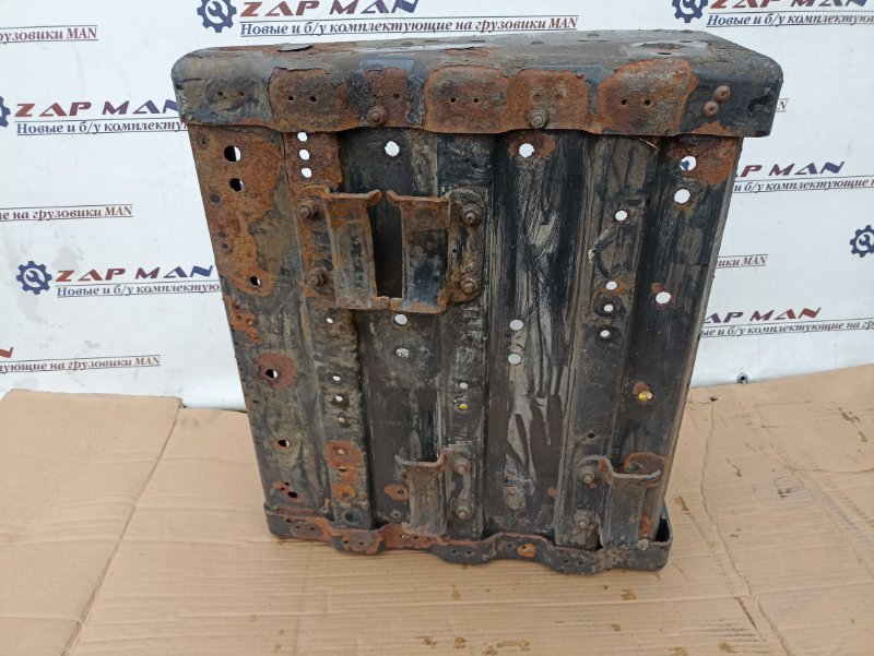 Ящик аккумуляторный MAN TGS 2010 (б/у) Ящик аккумуляторный MAN TGS 2010 (б/у)