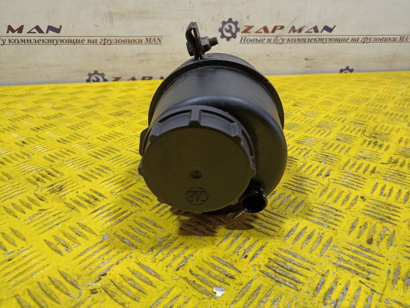 Бачок гидроусилителя MAN TGS 2010 (б/у) Бачок гидроусилителя MAN TGS 2010 (б/у)