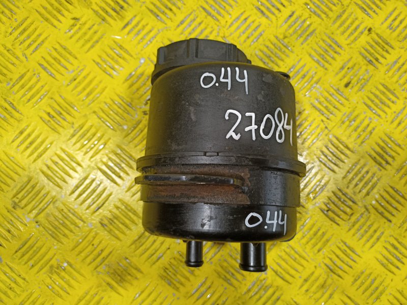 Бачок гидроусилителя MAN TGS 2010 (б/у) Бачок гидроусилителя MAN TGS 2010 (б/у)