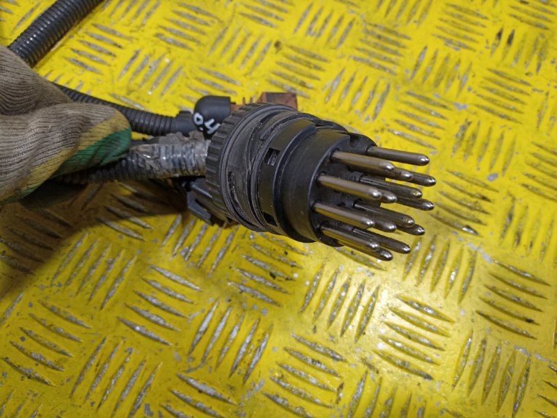 Провод перекидной MAN TGS 2010 (б/у) Провод перекидной MAN TGS 2010 (б/у)