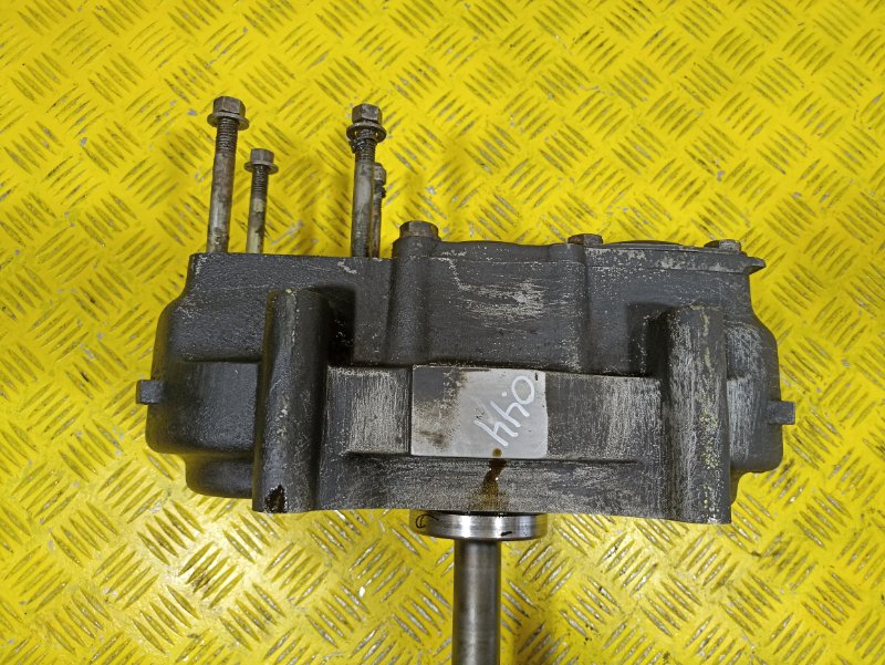 Коробка отбора мощности MAN TGS 2010 (б/у) Коробка отбора мощности MAN TGS 2010 (б/у)