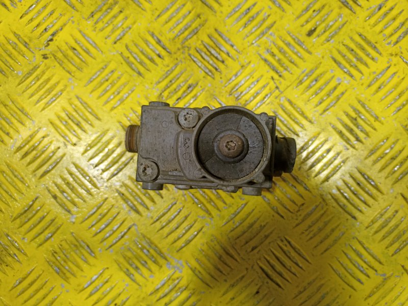 Кран ABS MAN TGS 2010 (б/у) Кран ABS MAN TGS 2010 (б/у)