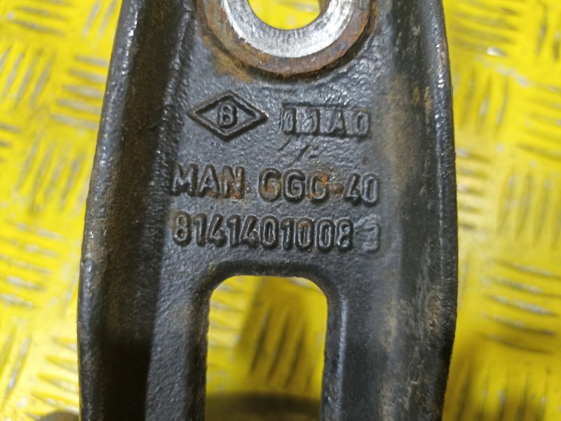 Отбойник рессоры MAN TGS 2010 правый (б/у) Отбойник рессоры MAN TGS 2010 правый (б/у)