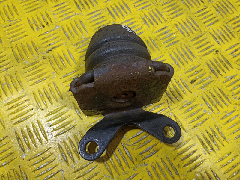 Отбойник рессоры MAN TGS 2010 (б/у) Отбойник рессоры MAN TGS 2010 (б/у)