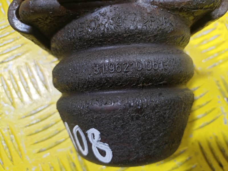 Отбойник рессоры MAN TGS 2010 (б/у) Отбойник рессоры MAN TGS 2010 (б/у)