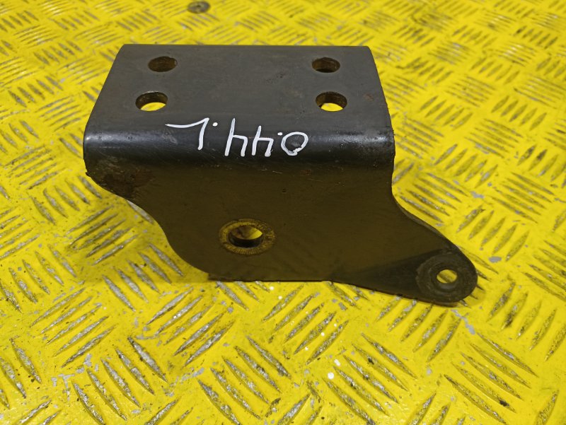 Кронштейн торсиона кабины MAN TGS 2010 левый (б/у) Кронштейн торсиона кабины MAN TGS 2010 левый (б/у)