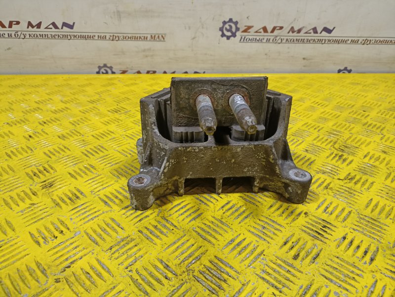 Подушка двигателя MAN TGS 2010 (б/у) Подушка двигателя MAN TGS 2010 (б/у)