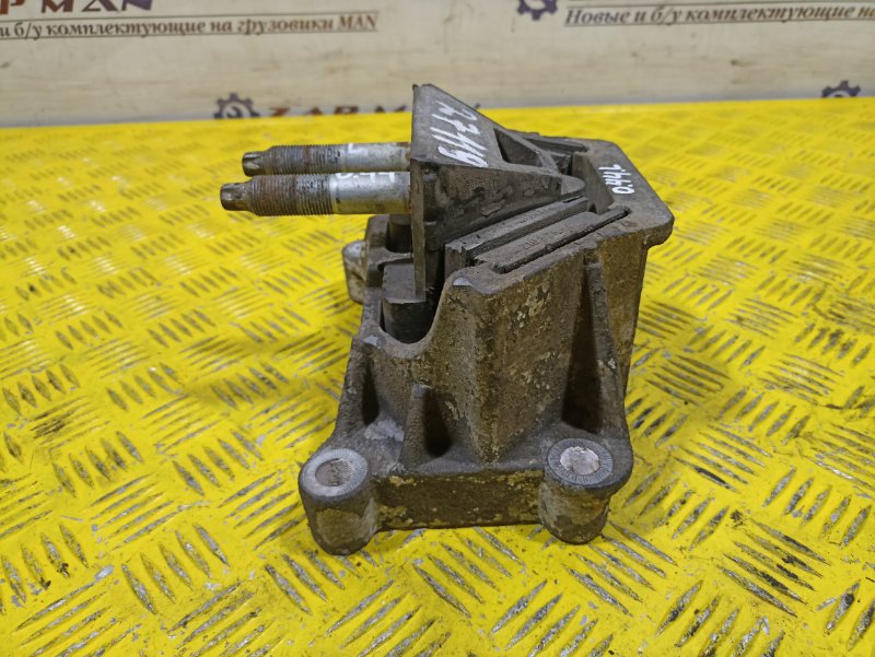 Подушка двигателя MAN TGS 2010 (б/у) Подушка двигателя MAN TGS 2010 (б/у)
