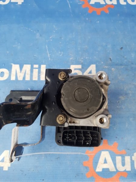 Блок abs Toyota Allion ZZT240 1ZZFE