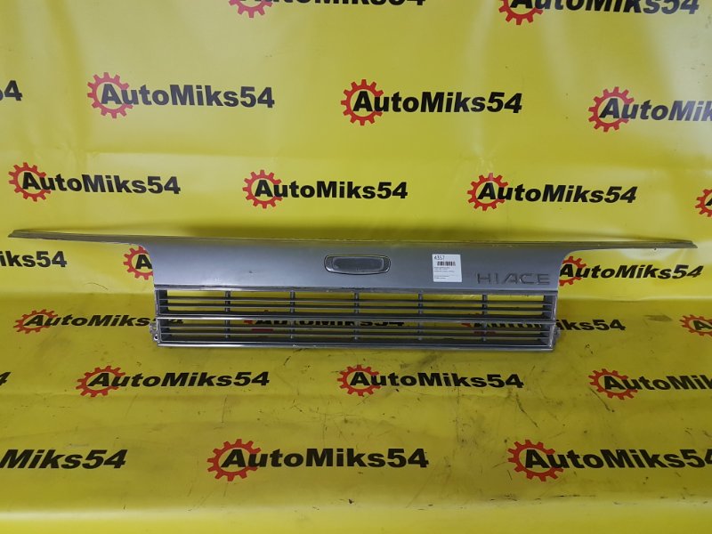 Решетка радиатора Toyota Hiace LH107 3L передняя