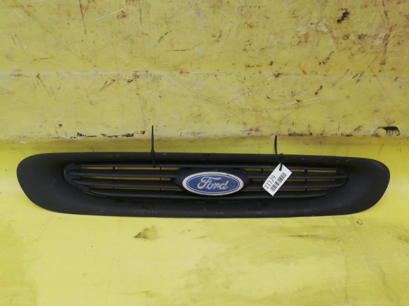Решетка радиатора Ford Escort F4 1994