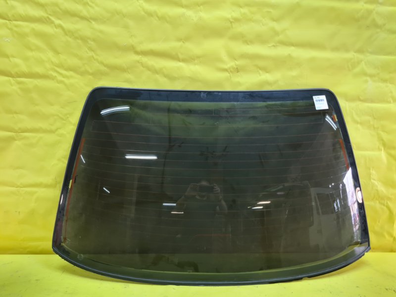 Стекло заднее Nissan Sunny FNB15 QG15DE 1999 заднее