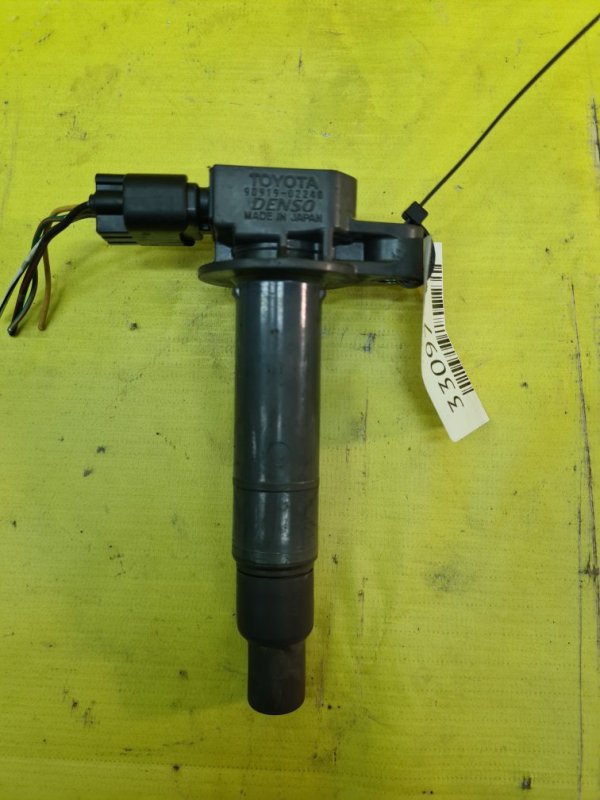 Катушка зажигания Toyota Ist NCP60 2NZ-FE 2004