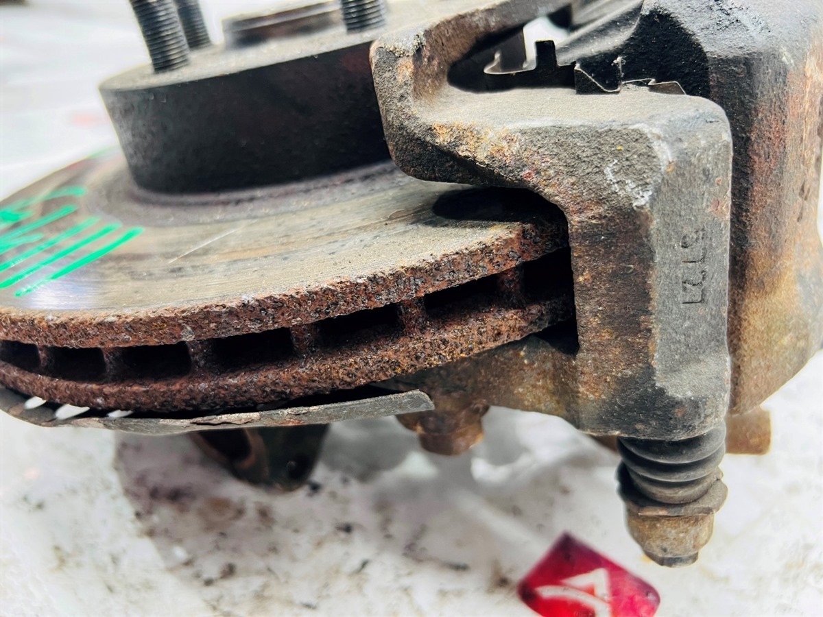 Ступица левая передняя для SUBARU IMPREZA GG3 EJ152DX5AE 2 ракурс Ступица левая передняя для SUBARU IMPREZA GG3 EJ152DX5AE 2 ракурс