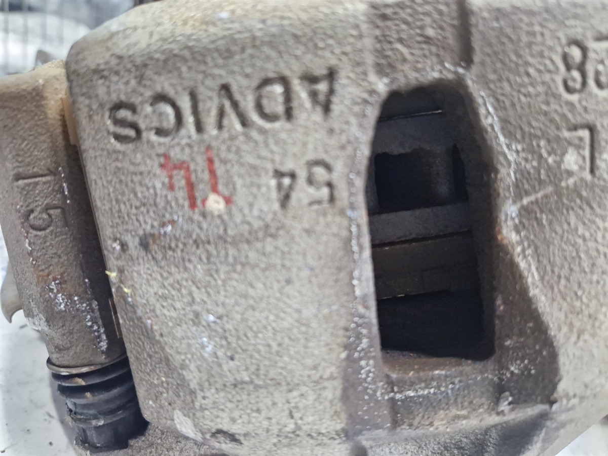 Ступица левая передняя для TOYOTA MARK X GRX130 4GR-FSE 3 ракурс Ступица левая передняя для TOYOTA MARK X GRX130 4GR-FSE 3 ракурс