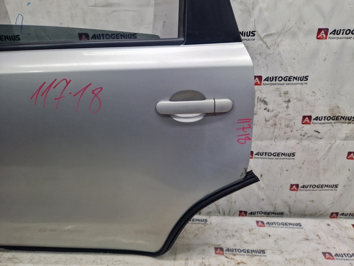Дверь левая задняя для NISSAN NOTE E11 7 ракурс Дверь левая задняя для NISSAN NOTE E11 7 ракурс