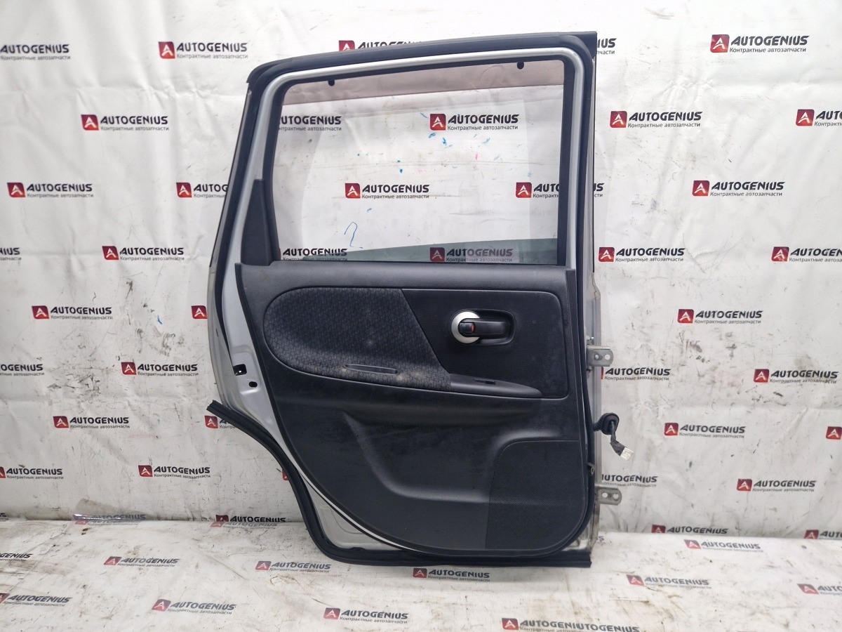 Дверь левая задняя для NISSAN NOTE E11 9 ракурс Дверь левая задняя для NISSAN NOTE E11 9 ракурс