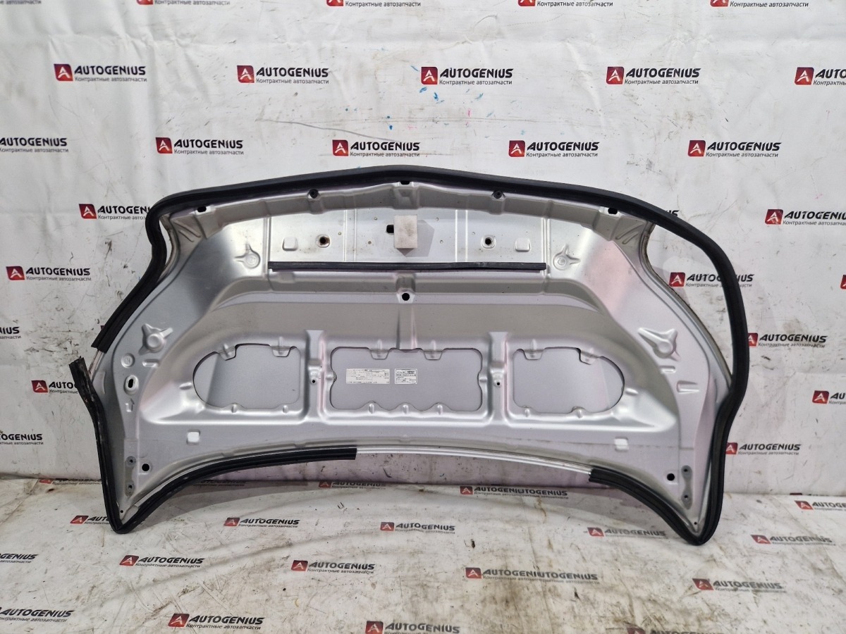 Капот для TOYOTA VOXY ZRR75 3ZR-FE 11 ракурс Капот для TOYOTA VOXY ZRR75 3ZR-FE 11 ракурс