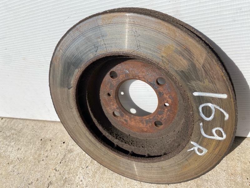 Тормозной диск передний правый Lancer 2008 седан 4G13 Тормозной диск передний правый Lancer 2008 седан 4G13