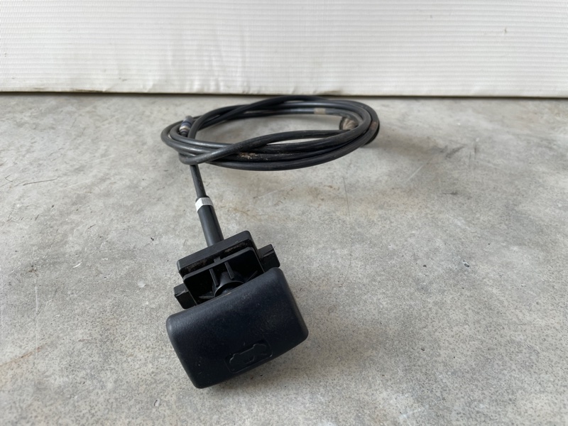 Трос капота SX4 2010 M16A Трос капота SX4 2010 M16A