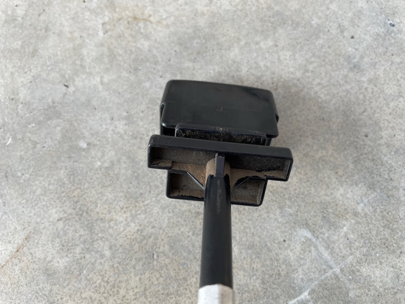 Трос капота SX4 2010 M16A Трос капота SX4 2010 M16A