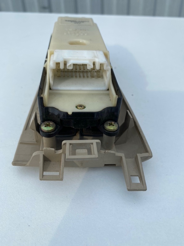 Блок управления стеклами передний Toyota Corolla NZE121 Блок управления стеклами передний Toyota Corolla NZE121