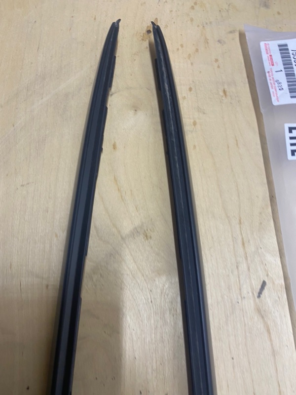 Молдинг лобового стекла Camry 2020 V70 Молдинг лобового стекла Camry 2020 V70