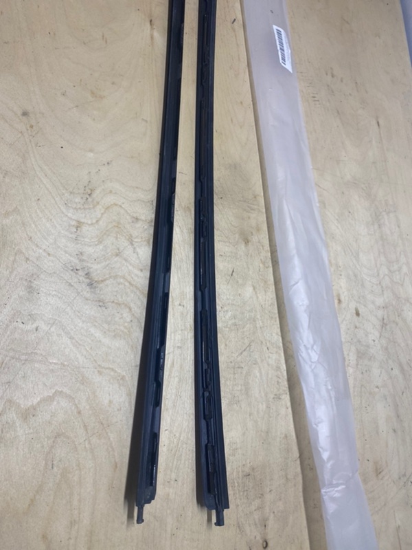 Молдинг лобового стекла Camry 2020 V70 Молдинг лобового стекла Camry 2020 V70