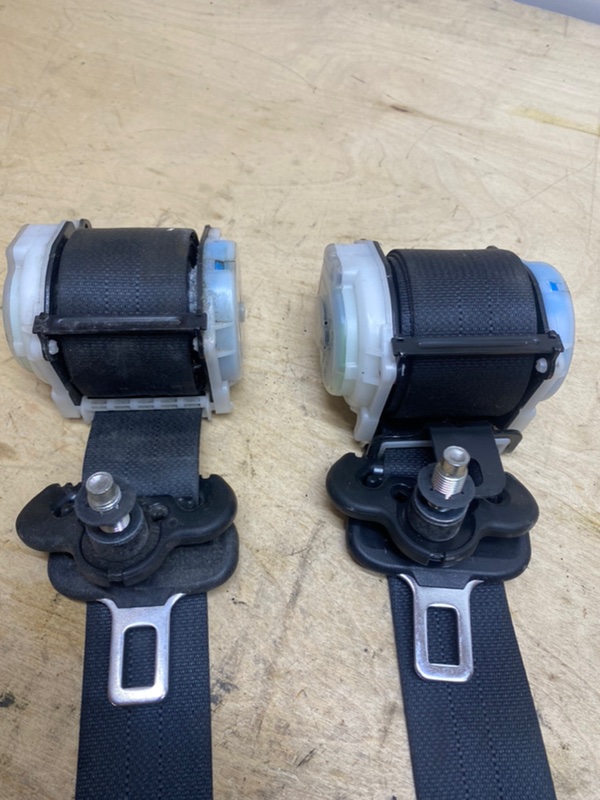 Ремень безопасности задний X-Trail 2008 T31 MR20