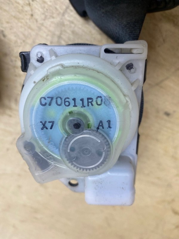 Ремень безопасности задний Nissan X-Trail T31 MR20