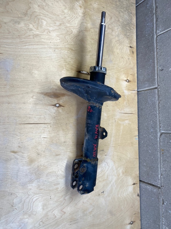 Запчасть стойка подвески передняя левая Toyota Rav 4 2000-2005 XA20 G32392L контрактная Стойка подвески передняя левая Toyota Rav 4 2000-2005 XA20 G32392L контрактная