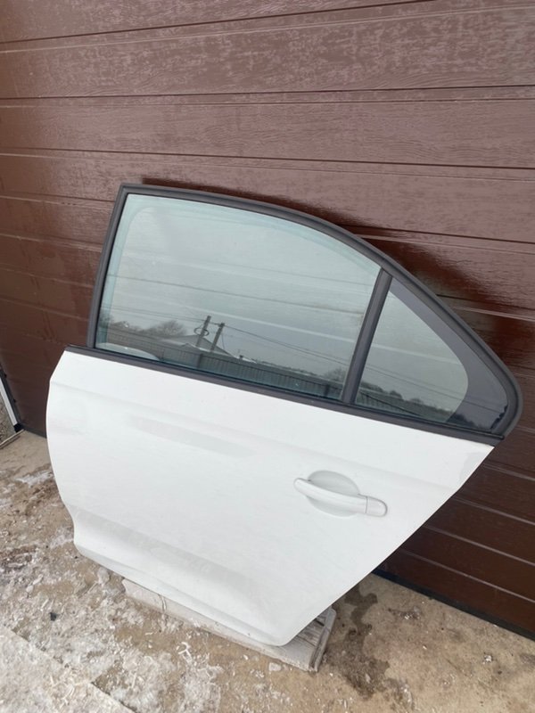 Дверь задняя левая Skoda Rapid 2019 NH3 1.6 CWVA 110hp 60U833051 контрактная