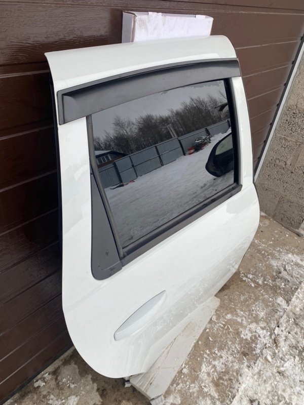 Дверь задняя правая Duster 2017 HSA K9K 858 1.5