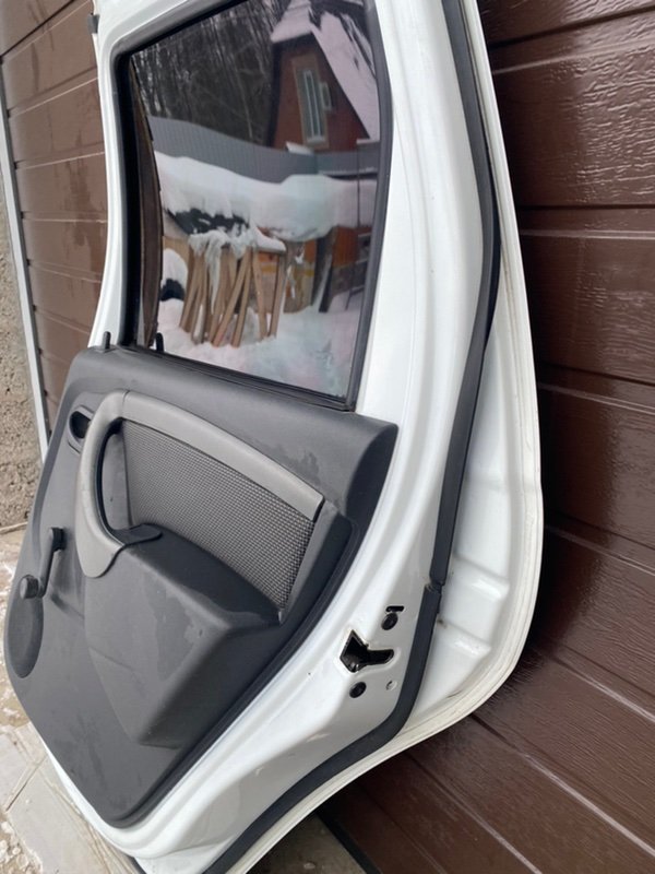 Дверь задняя правая Duster 2017 HSA K9K 858 1.5