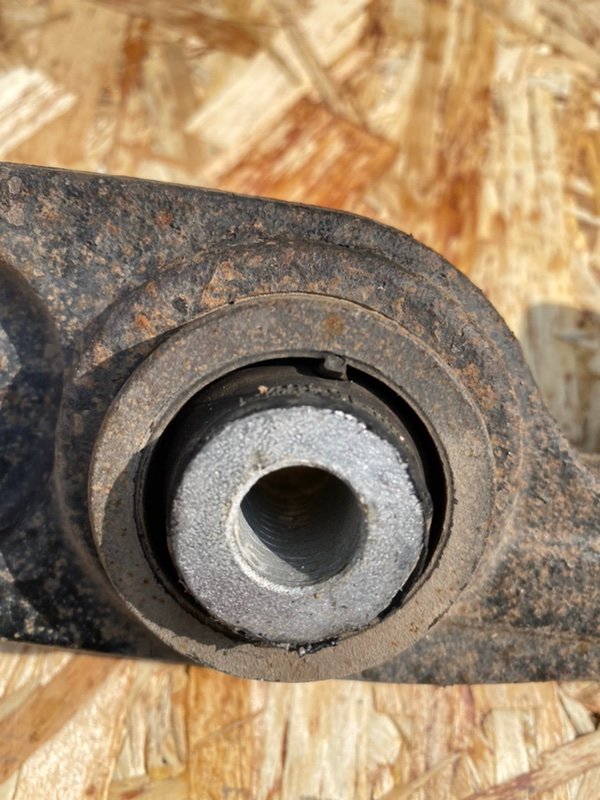 Рычаг подвески передний правый Range Rover 2019 L405 306DT