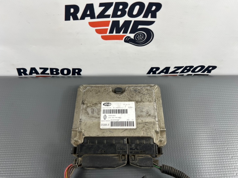 Блок управления двигателем Renault Trafic M9R 786 8201107228 контрактная