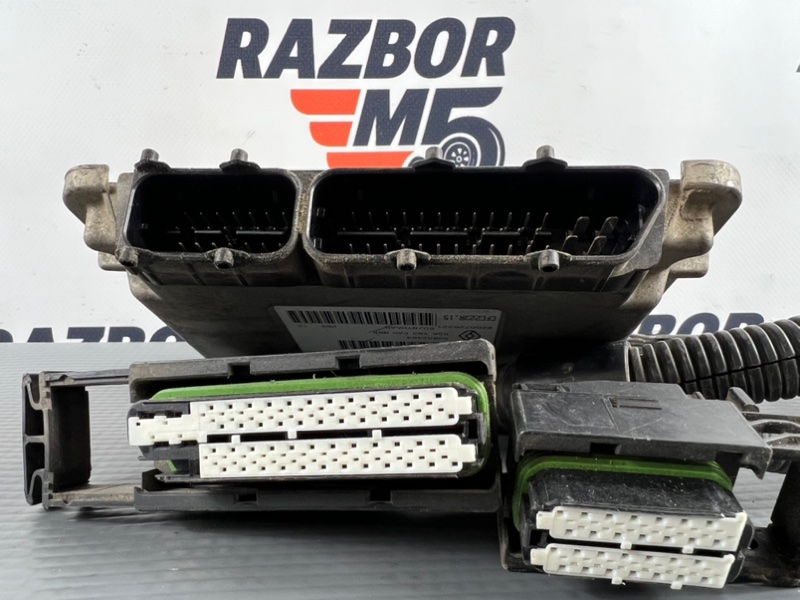 Блок управления двигателем Trafic M9R 786